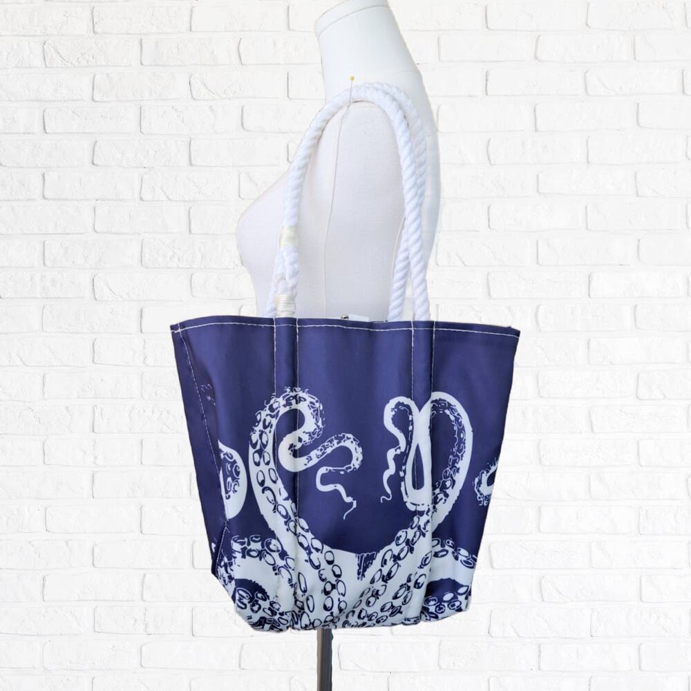 SEA BAGS Maine White on Navy Octopus Handbag Tote Sail Cloth Coastal Beachy